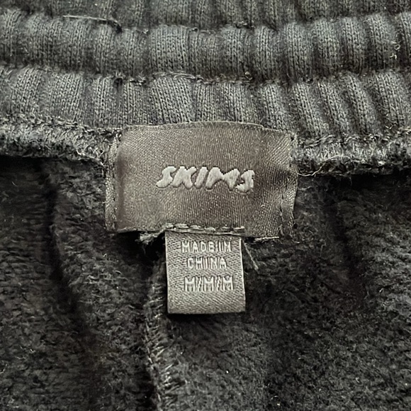 Skims Fleece Boyfriend Shorts Onyx Medium - Picture 4 of 8